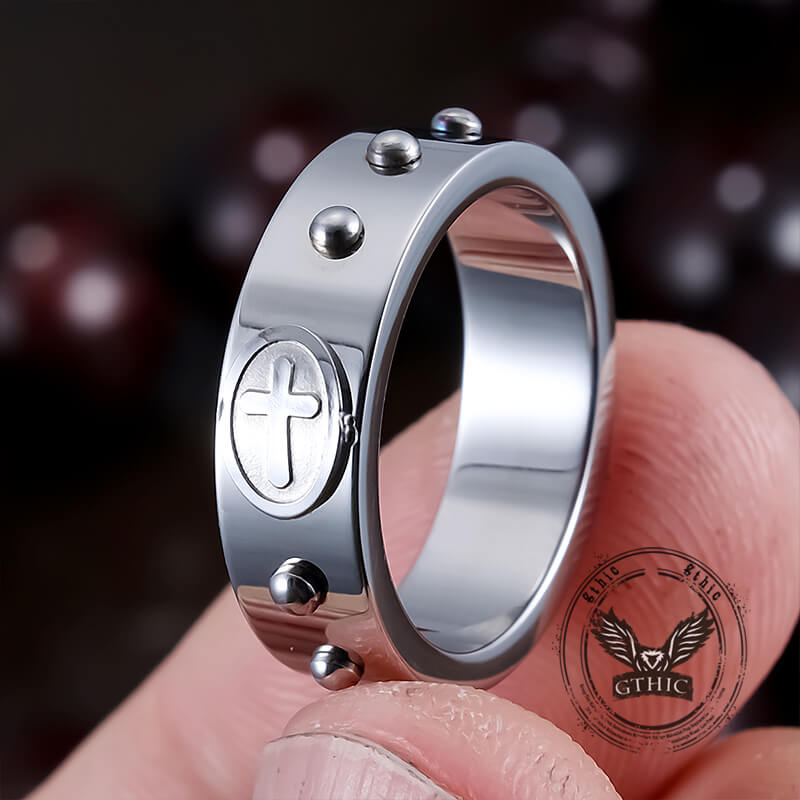 Anillo de acero inoxidable con cruz de lunares sencillos