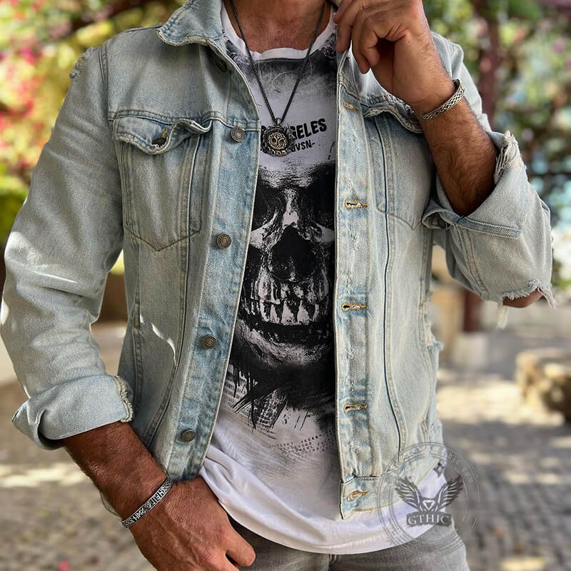 Brazalete vikingo de acero inoxidable con runas Futhark estampadas