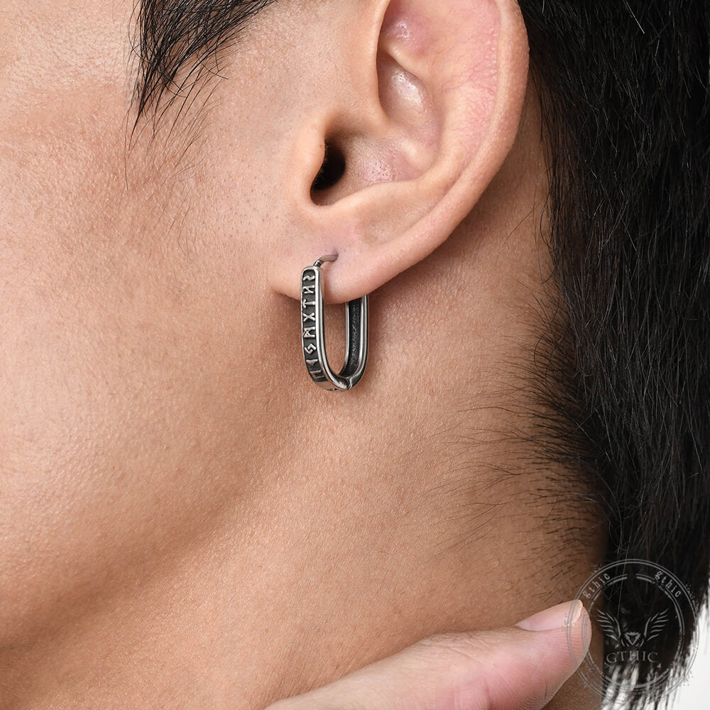 Pendientes de acero inoxidable con runas vikingas en forma de U