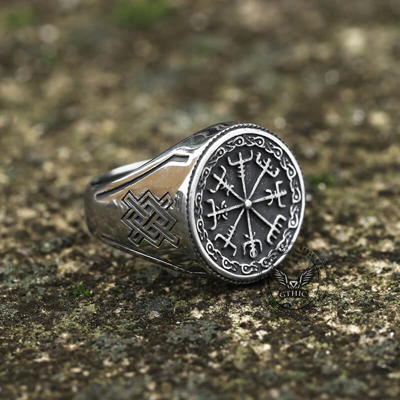 Anillo de acero inoxidable con nudo celta Vegvisir