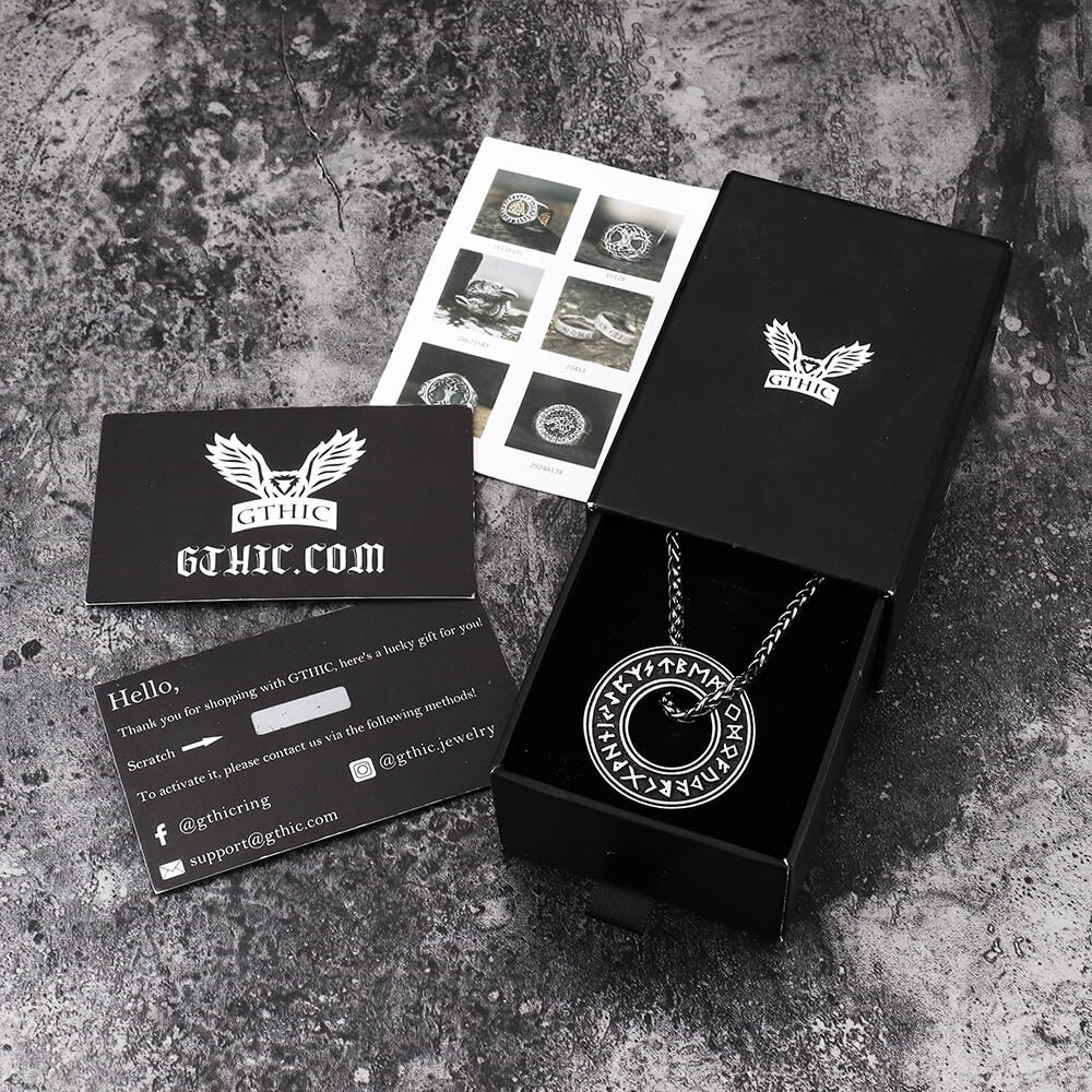 Colgante de acero inoxidable con runas vikingas