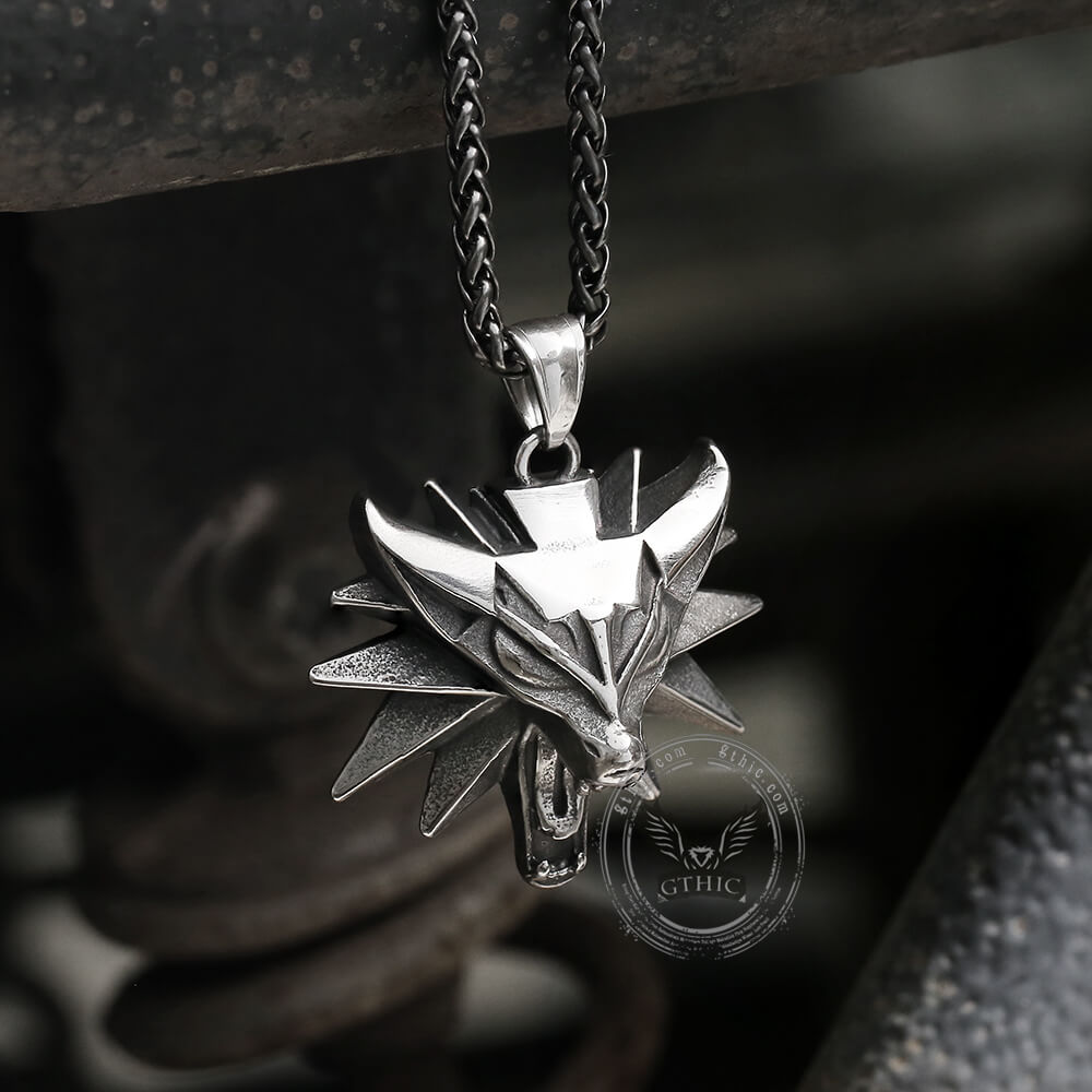 Colgante de acero inoxidable con cabeza de lobo de Wild Hunt