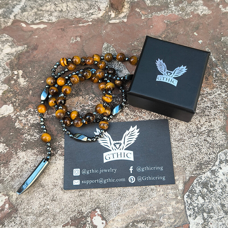 Collar de cuentas de piedra de diente de lobo