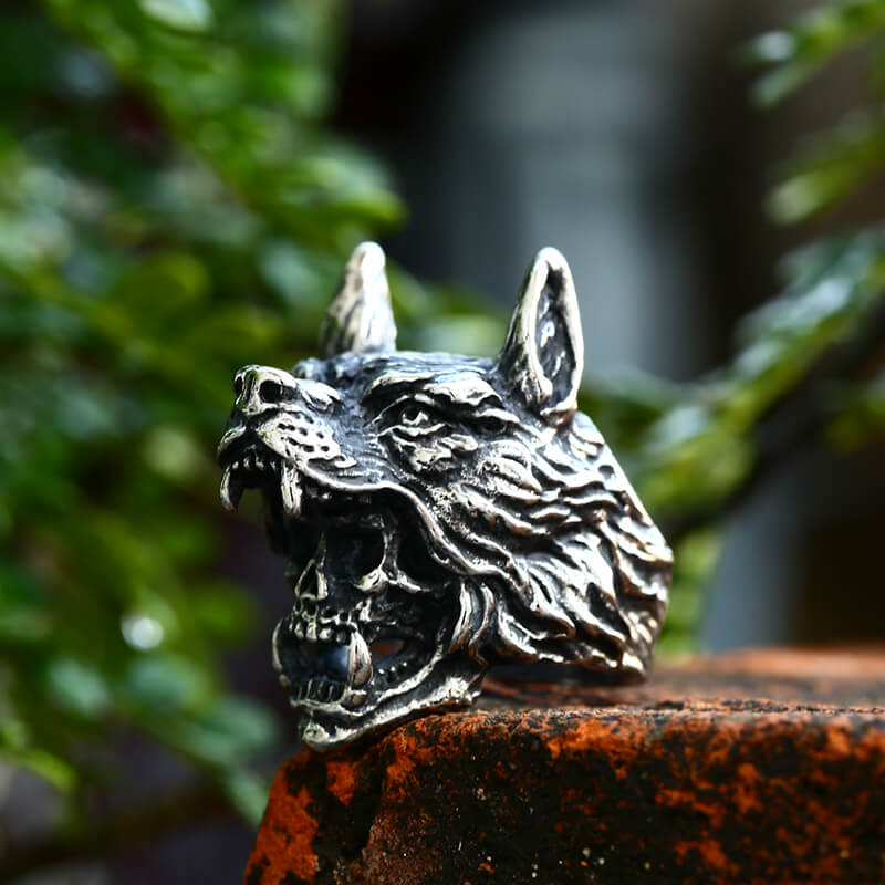 Anillo de calavera de acero inoxidable de Wolf Warrior