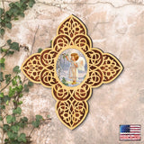 Cruz de madera con filigrana de niña ángel de D. Gelsinger - Decoración inspiradora - 88482-DG
