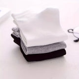 Calcetines tobilleros esenciales (1/5/10/20/30 pares): suaves, ligeros, de corte bajo, versátiles y cómodos para mujer.
