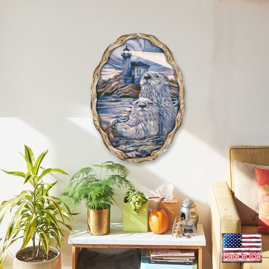 Faro de nutria Starlight, colgador de pared de J. Bergsma - Decoración costera de vida marina - 8591572W-JB