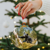 Adornos de madera de cachorro de oso negro juguetón de G.Debrekht - Decoración navideña con temática de vida silvestre - 870071