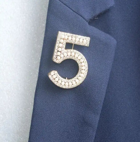 Korean Version Of Xiaoxiangfeng Digital 5 Shiny Brooch - Lootquake