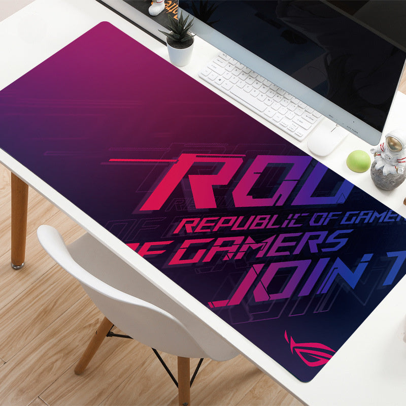 Grand tapis de souris gaming ASUS Republic of Gamers (ROG) avec bords cousus avec précision et base en caoutchouc antidérapante, tapis de bureau épais, tapis de clavier, idéal pour le jour de l'indépendance, Halloween, Thanksgiving, cadeaux de Noël