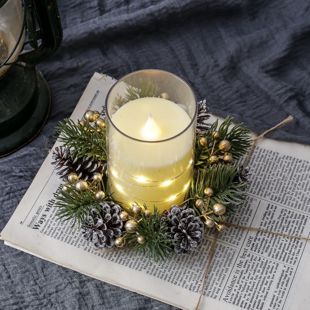 Candelabro perfumado navideño con guirnalda de piñas: decoración festiva de mesa para el hogar, perfecta para celebraciones navideñas.