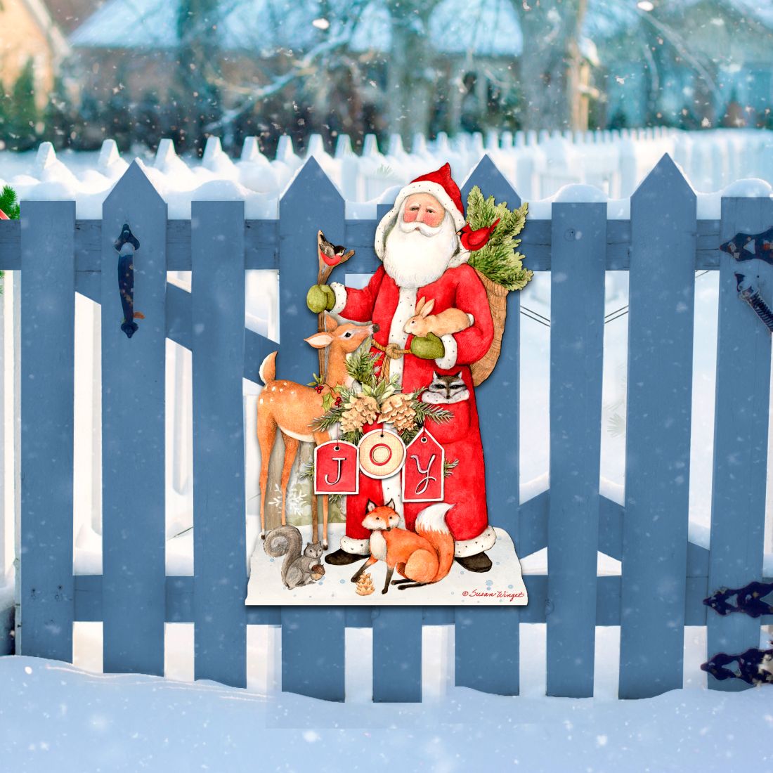 Decoración navideña de Papá Noel con un toque de escarcha y bosque, de Susan Winget.