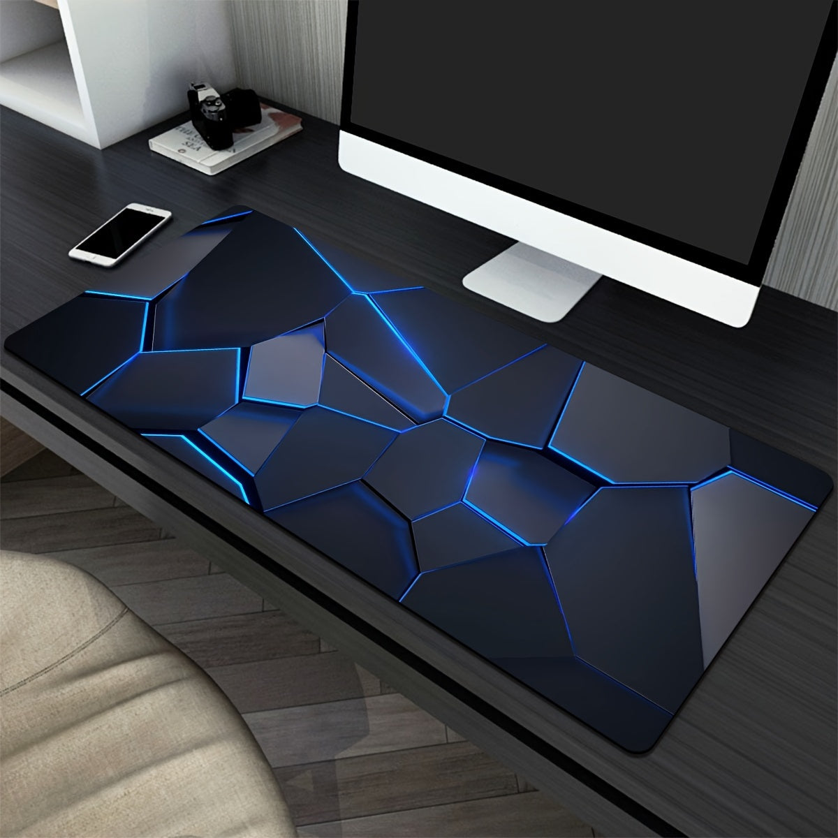 Alfombrilla de ratón para juegos duradera con un elegante diseño geométrico. Impermeable, antideslizante y lavable. Ideal para teclado y cuaderno de bocetos. Ideal para jugadores, oficina y estudio. Material de poliéster. No requiere pilas.
