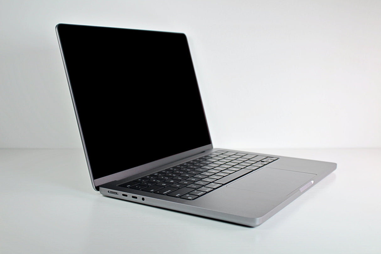 Apple MacBook Pro (2021) 14-inch M1 Max 32-Core GPU 64GB RAM 4TB SSD - AppleCare+ 11/2024
