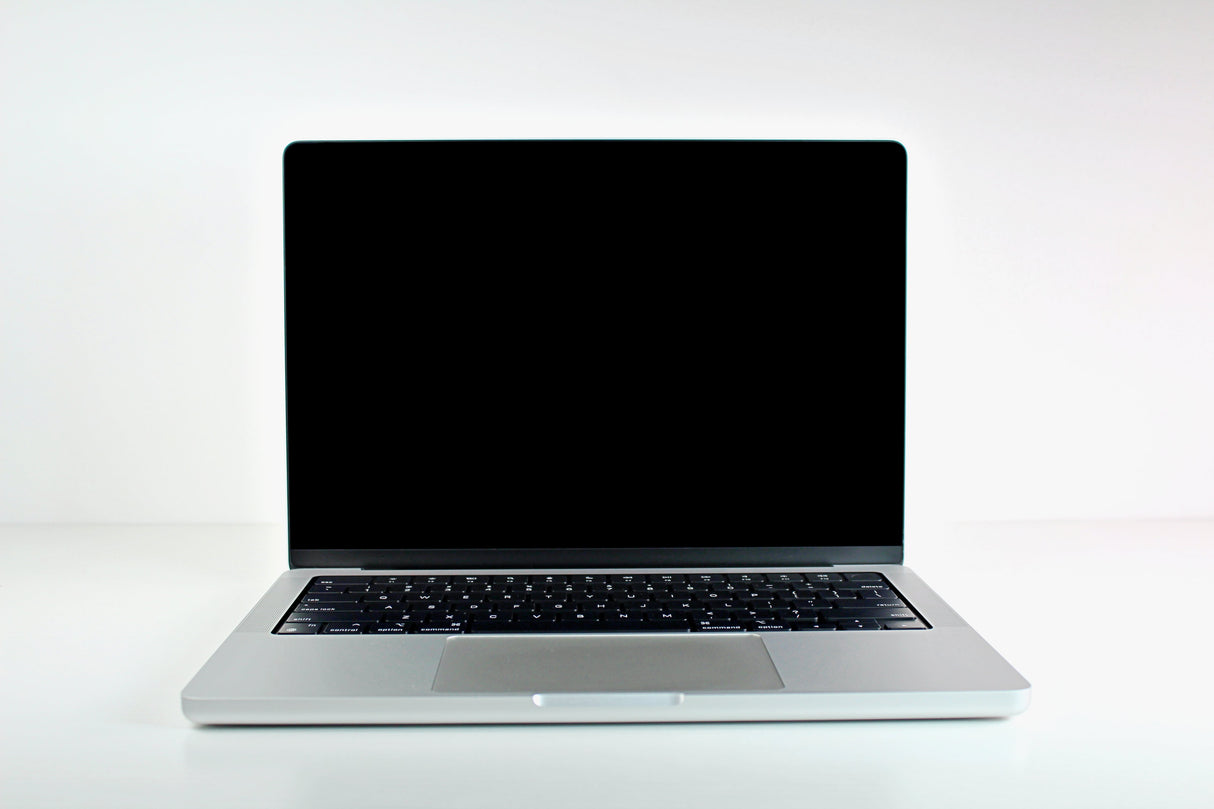2021 Apple MacBook Pro 14-inch M1 Pro – 14-Core GPU 32GB RAM 2TB SSD Silver | Excellent