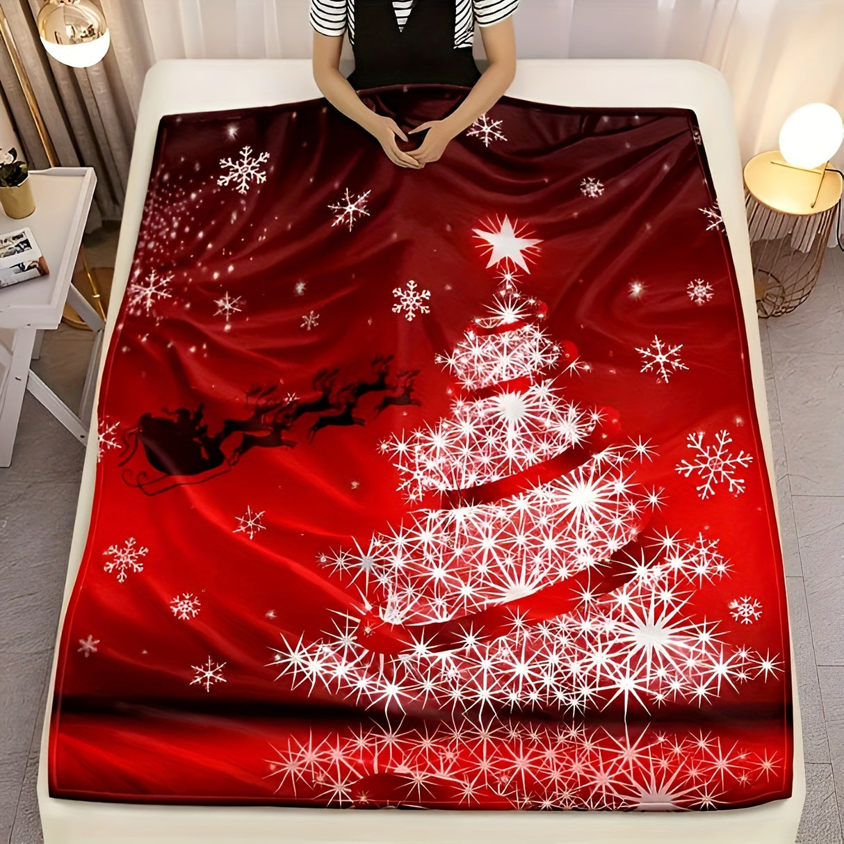 1pc Christmas Throw Blanket - Reindeer and Christmas Trees Printed, Soft, Cozy, Holiday-Themed, Versatile Throw for Couch, Bed, Sofa, Office, Camping, Indoor and Outdoor Use