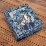 Adorno de cristal con forma de corona de viaje "Mustangs Dream Catcher Journey" de J. Bergsma - Decoración navideña con temática de vida silvestre - 759-637-JB