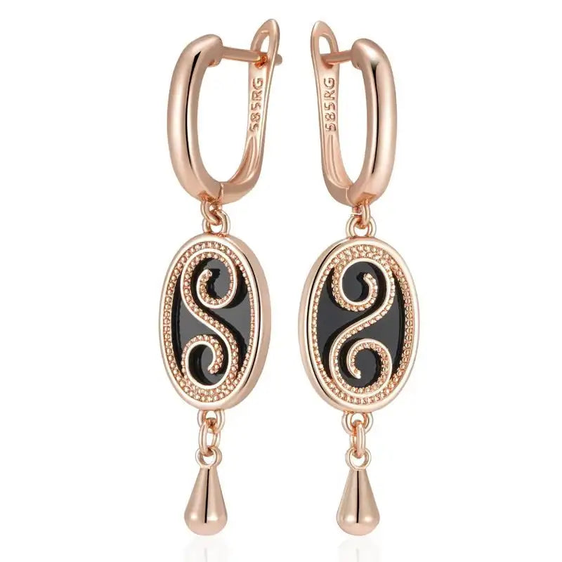 French Hollow Pattern Heart-shaped Earrings - Lootquake