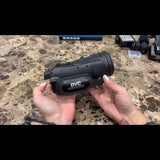 Cámara de video 6K de 64 MP con zoom de 18x, visión nocturna por infrarrojos, pantalla táctil de 4 pulgadas, wifi, micrófono y control remoto.