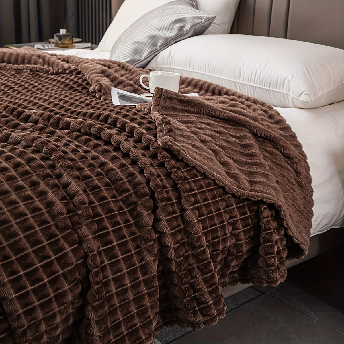 1pc Blanket Flannel/thick Blanket/grey/khaki/royal Blue/white/dark Gray/burgundy/beige/dark Brown/Silvery Gray/taro Purple/green/bedroom/guest Room/living Room/student Dormitory /car/sofa/travel Cute Multifunctional Blanket