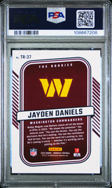 Tarjeta de fútbol RC de novato de Panini Donruss Jayden Daniels n.° TR37 de The Rookies, clasificada en 2024, PSA 10 Gem Mint