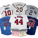 Caja misteriosa con 3 camisetas de béisbol autografiadas/firmadas por miembros del Salón de la Fama con PSA JSA o Beckett COA 