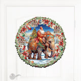 Decoración navideña para puerta con Papá Noel y elefante de G. Debrekht - Decoración navideña - 8611043H