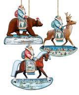 Adornos de madera de Papá Noel cabalgando (juego de 3) de G. DeBrekht - Decoración navideña de Papá Noel y muñeco de nieve - 8100016S3