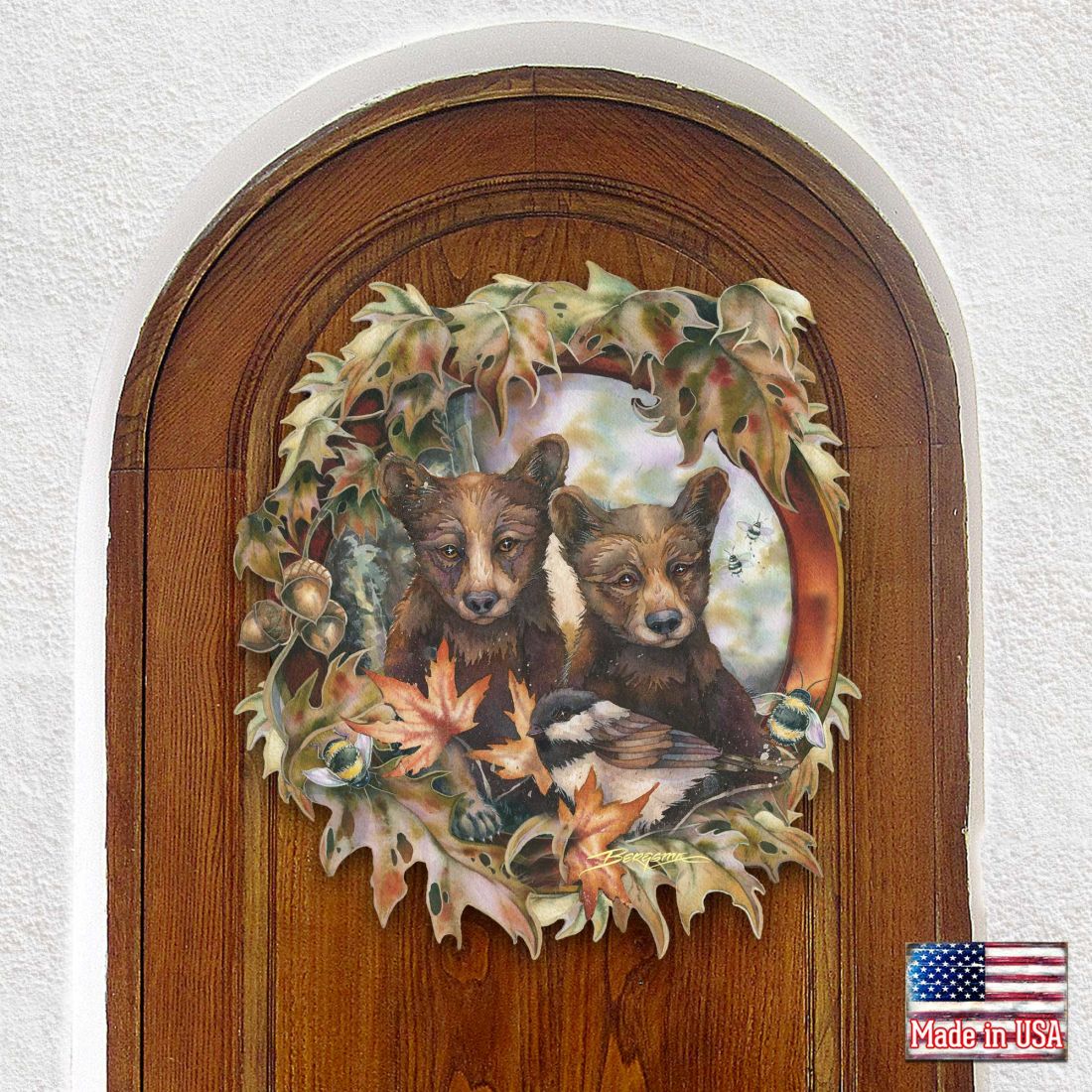 Arte de pared Simple Joys: Cachorros de oso negro con abejas, de J. Bergsma - Decoración navideña con temática de vida silvestre - 8591850W-JB