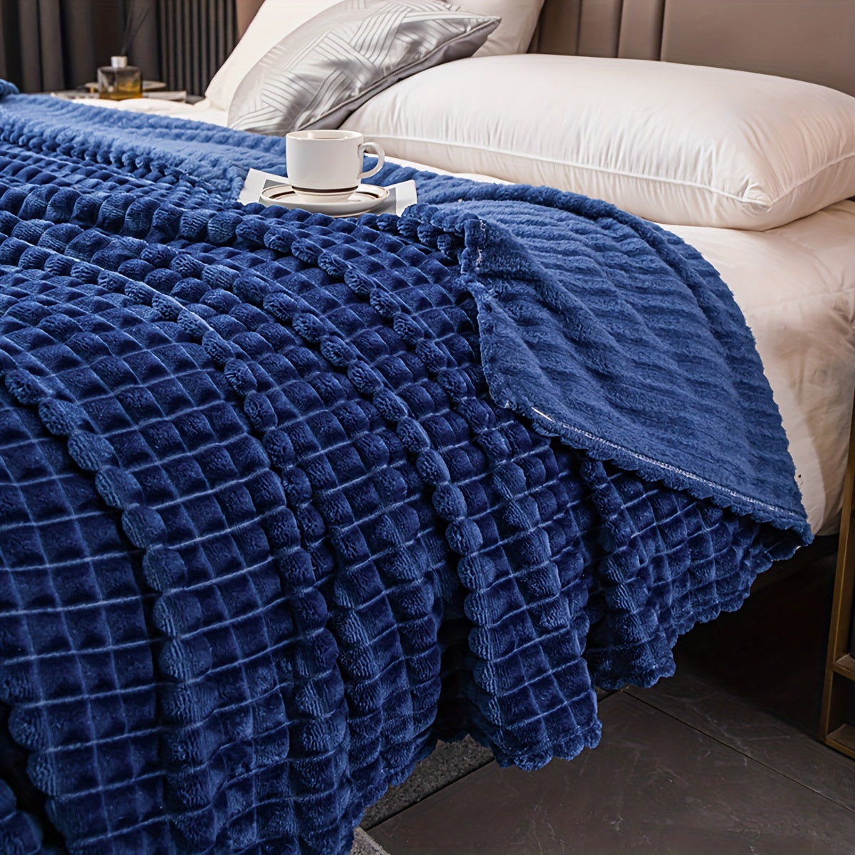 1pc Blanket Flannel/thick Blanket/grey/khaki/royal Blue/white/dark Gray/burgundy/beige/dark Brown/Silvery Gray/taro Purple/green/bedroom/guest Room/living Room/student Dormitory /car/sofa/travel Cute Multifunctional Blanket