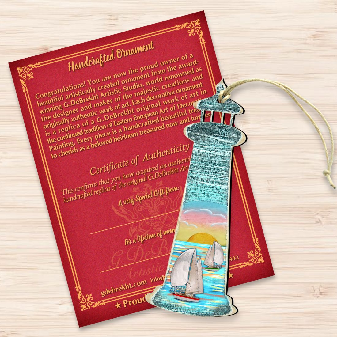 Adornos de madera con forma de palmera y faro de G. DeBrekht - Decoración navideña costera - 8198526