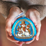 Adorno de vidrio arcoíris con familia de muñecos de nieve de G. Debrekht - Decoración navideña de Papá Noel - 756-020