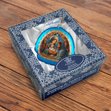 Adorno de vidrio arcoíris de la Sagrada Familia de G. Debrekht - Decoración navideña - 756-017