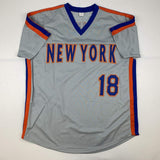 Camiseta de béisbol gris de Nueva York autografiada/firmada de Darryl Strawberry. PSA/Certificado de ADN.