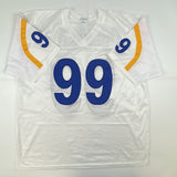 Camiseta de fútbol blanca autografiada/firmada de Aaron Donald Los Ángeles LA JSA COA