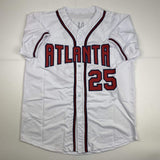 Camiseta de béisbol blanca de Atlanta autografiada/firmada por Andruw Jones (JSA COA)
