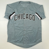 Autografiado/firmado AJ AJ Pierzynski Chicago camiseta de béisbol gris PSA/DNA COA