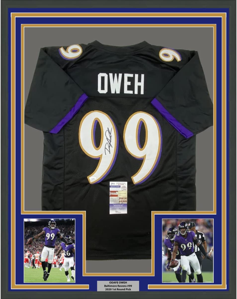 Camiseta de fútbol americano Baltimore Black de 35 x 39, enmarcada, autografiada y firmada por Odafe Oweh (JSA COA)