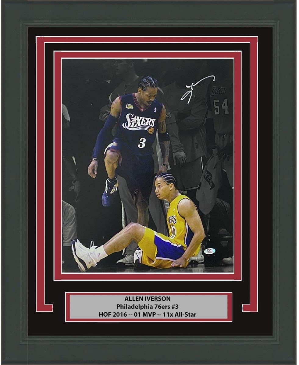 Foto de baloncesto de 16 x 20 de Allen Iverson, enmarcada, autografiada y firmada, con Tyronn Lou de los Philadelphia 76ers y Sixers, PSA/CÓDIGO DE AUTÉNTICO de ADN.
