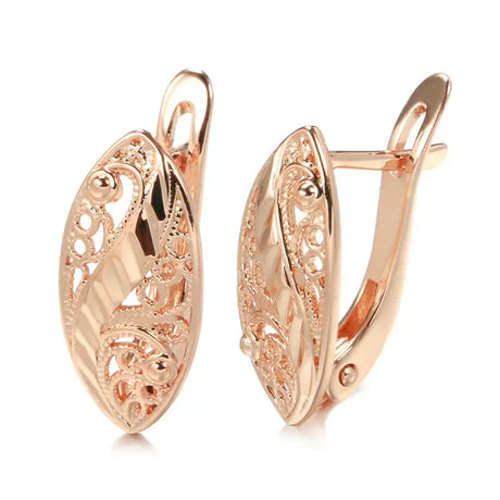 French Hollow Pattern Heart-shaped Earrings - Lootquake