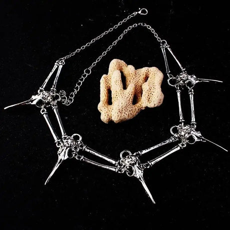 Fashionable New European And American Gothic Bird Skull Necklace - Lootquake