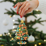 Papá Noel de todo el mundo - Papá Noel de inspiración alemana - Juego de 3 adornos de madera de G. DeBrekht - Decoración navideña de Papá Noel y muñeco de nieve - 8091304S3