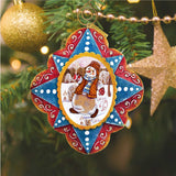 Figura navideña del juguetón Sr. Muñeco de Nieve, pintada a mano. Adorno navideño esculpido y pintado a mano por G. DeBrekht. Decoración navideña de Papá Noel y muñeco de nieve. 6102442