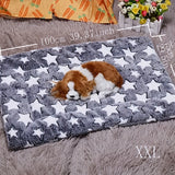 Tapis d'hiver chaud pour animaux de compagnie - Tapis carré doux et épais avec motif étoile, garnissage en fibre de polyester, adapté aux chiens de très petite et grande taille - Couverture isolante pour chat et chien, pour chenil et usage domestique