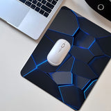Alfombrilla de ratón para juegos duradera con un elegante diseño geométrico. Impermeable, antideslizante y lavable. Ideal para teclado y cuaderno de bocetos. Ideal para jugadores, oficina y estudio. Material de poliéster. No requiere pilas.