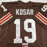 Camiseta de fútbol americano Cleveland Brown autografiada/firmada de Bernie Kosar JSA COA