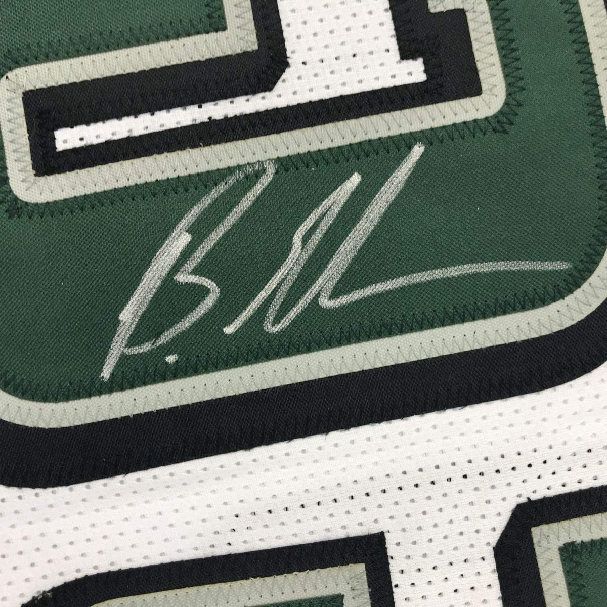 Camiseta de fútbol americano blanca de Filadelfia, enmarcada, autografiada y firmada por Brandon Graham, 35 x 39, JSA COA