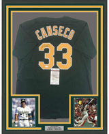 Camiseta de béisbol verde oscuro de Oakland, enmarcada, autografiada y firmada por José Canseco, 35 x 39, JSA COA
