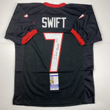Camiseta de fútbol americano universitario autografiada/firmada por D'Andre Swift, Georgia, color negro, JSA COA
