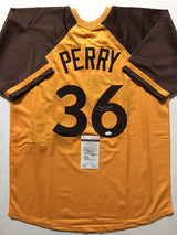 Camiseta de béisbol retro amarilla de San Diego de Gaylord Perry autografiada y firmada por JSA COA